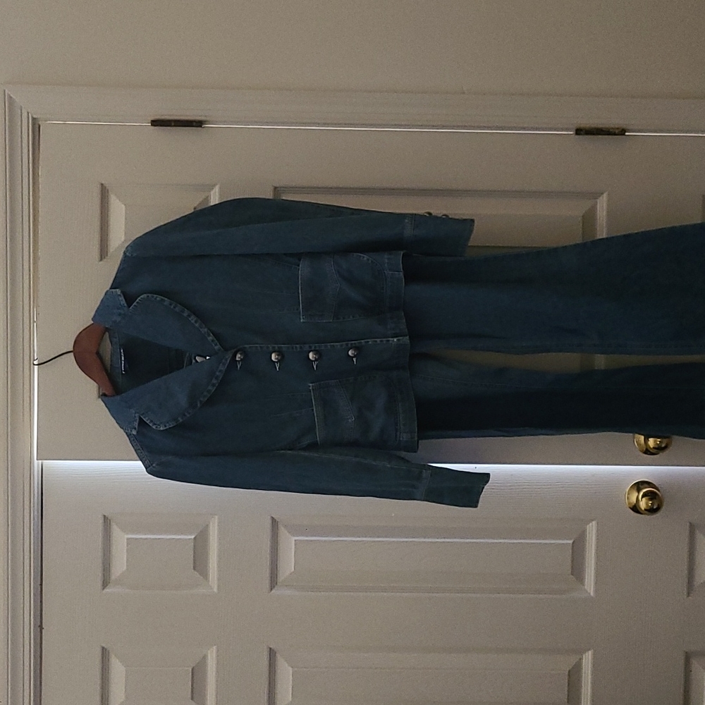 Forenza Jean suit, size 6 from New York & Company light blue